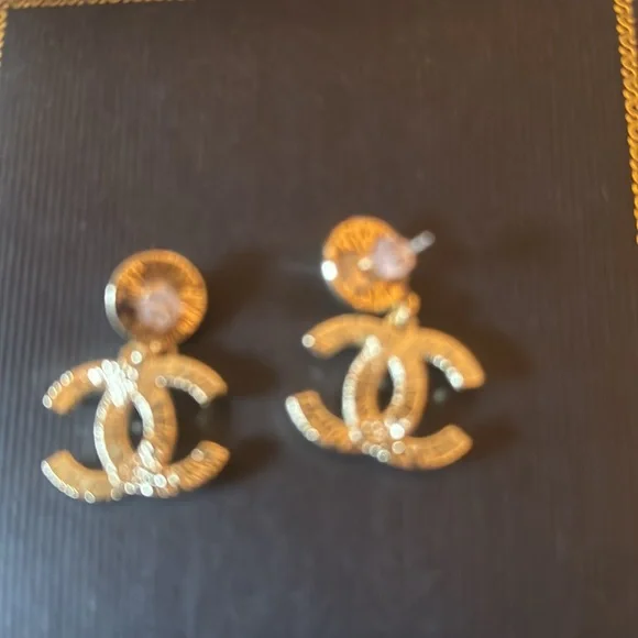 CHANEL Silver-Tone Pearl & Crystal Earrings signed in back of each earring - Picture 5 of 6